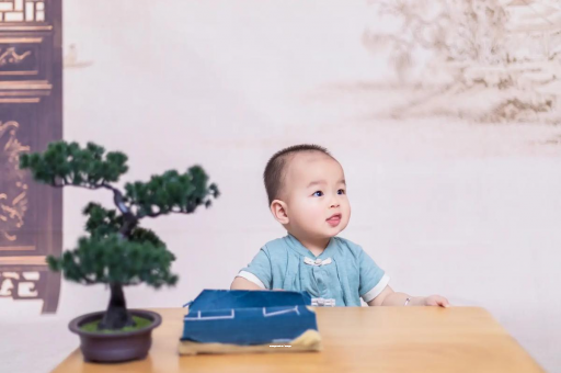 舞钢宝宝宁愿饿也不吃奶粉